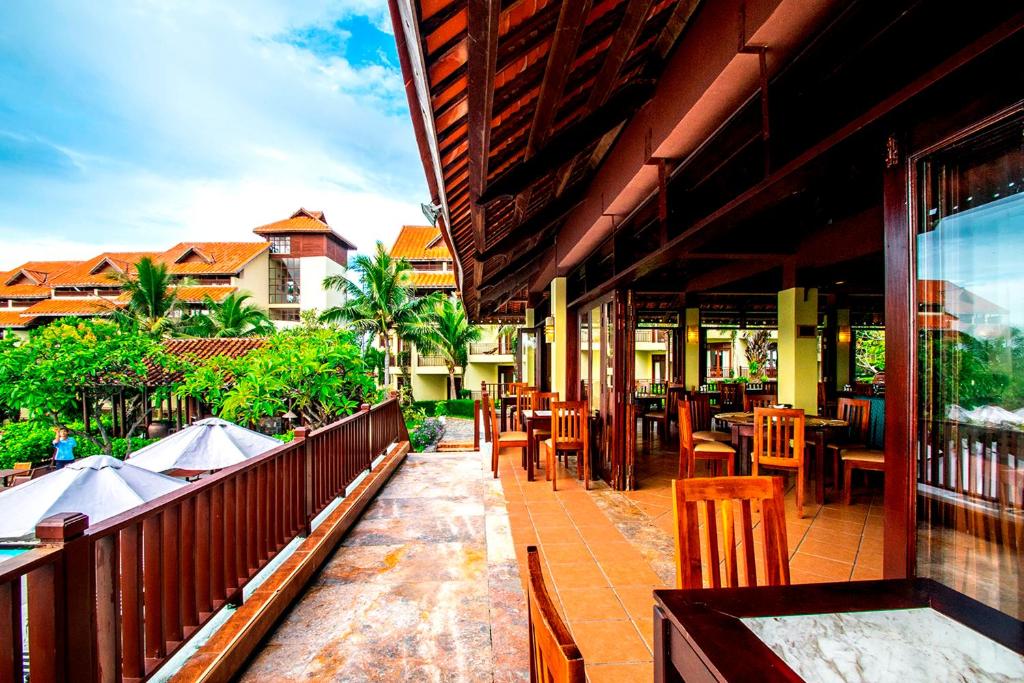 Combo Mũi Né Giá Rẻ với Romana Resort & Spa