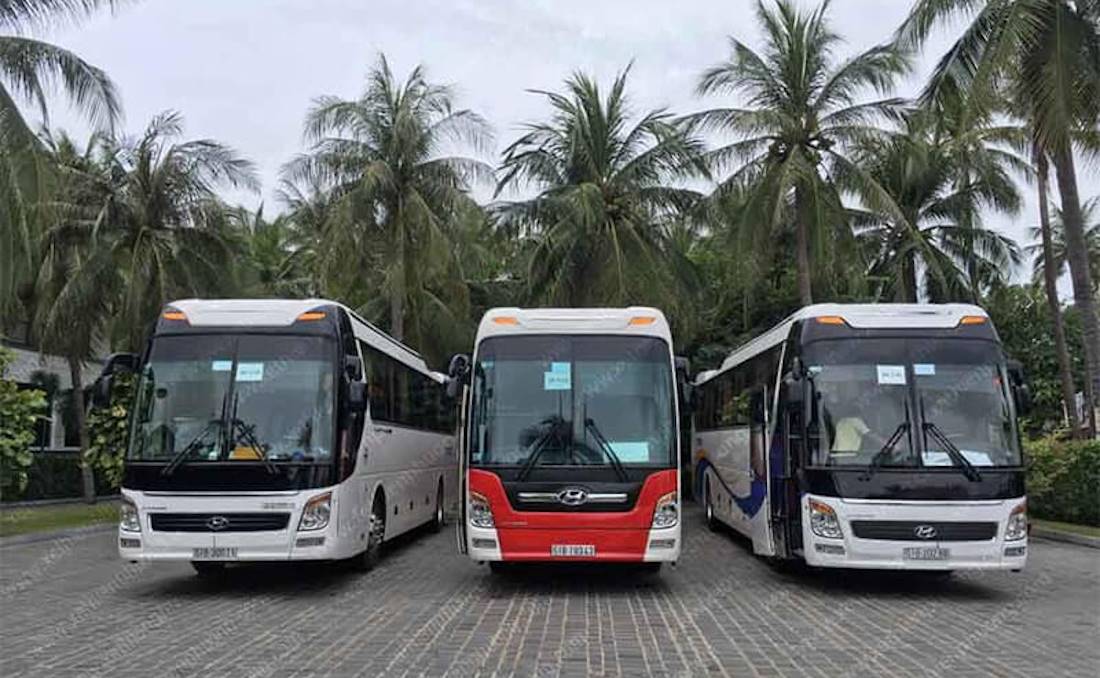 Thuê Xe 29 Chỗ Từ A-Z | Kinh Nghiệm, Bảng Giá & Mẹo Tiết Kiệm