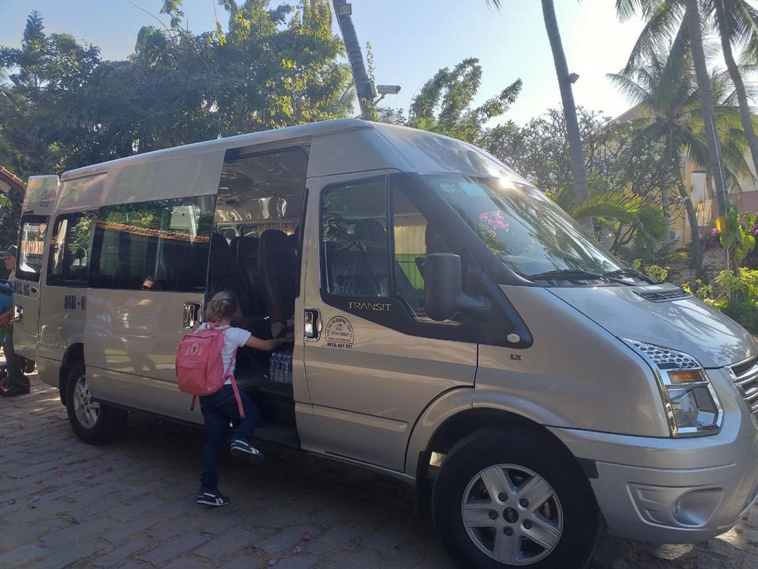 Thuê Xe 16 Chỗ Đời Mới, Giá Tốt I Bảng Giá Chi Tiết 2024