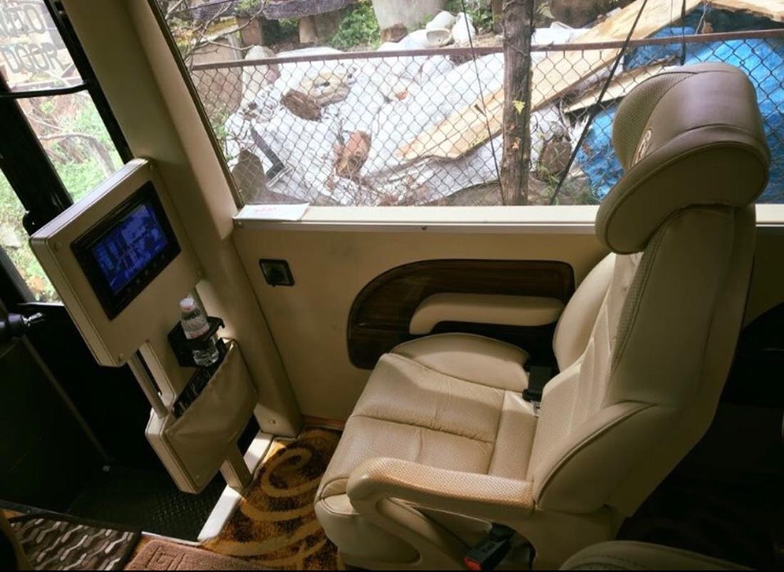 Thuê Xe 16 Chỗ Đời Mới, Giá Tốt I Bảng Giá Chi Tiết 2024