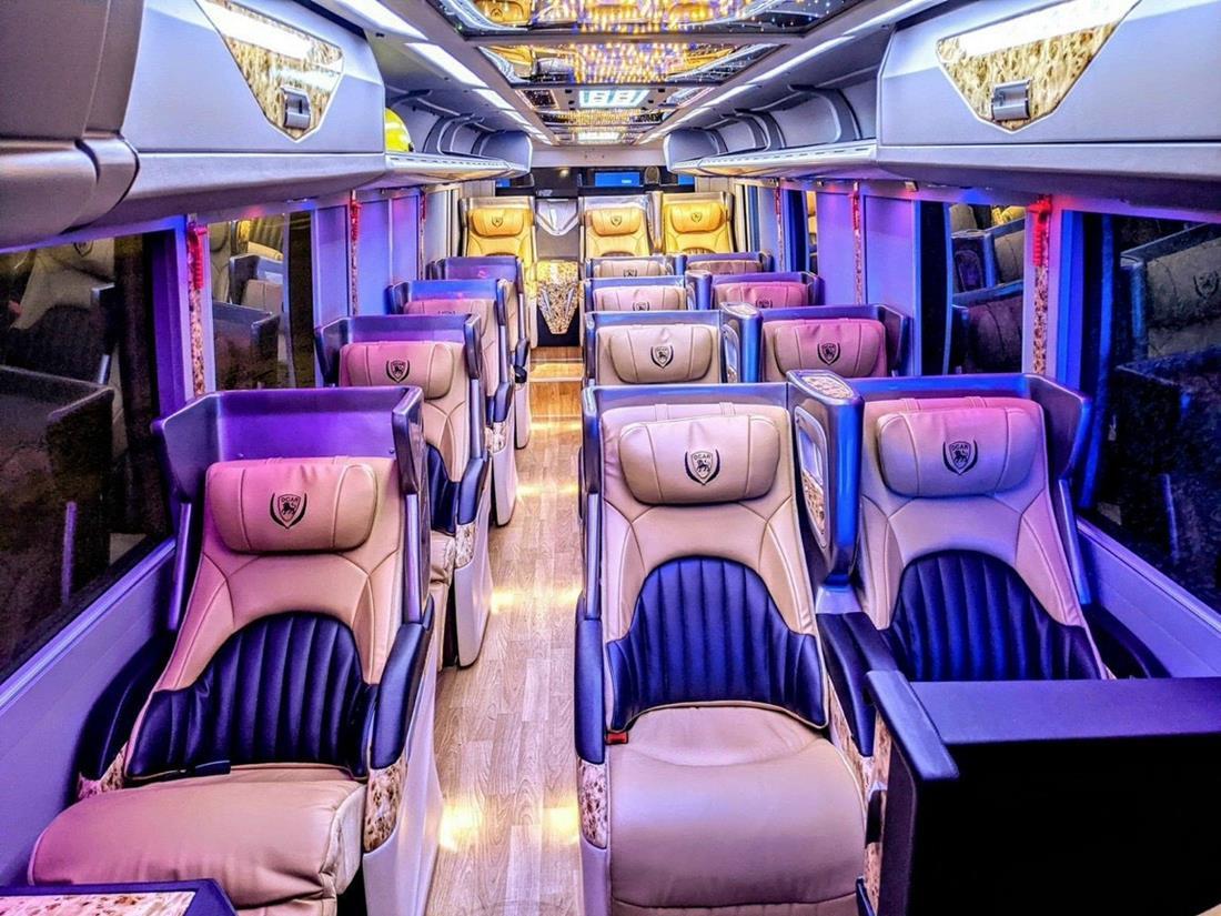 15 seater limousine to Phan Thiet