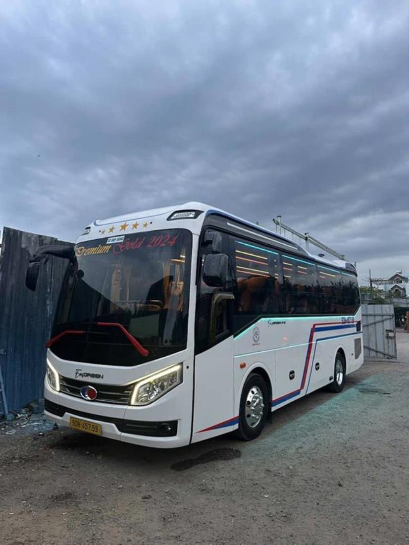 Bus Rental 45 Seats In Vietnam | The Ultimate Guide For Group Travel