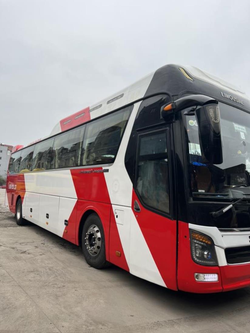 Rental 29 Seat Bus | Your Complete Guide For Group Transportation In Vietnam