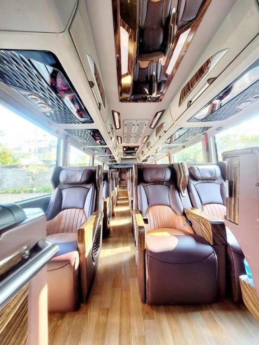 Car Rental Limousine 15 Seats I The Ultimate Guide To Luxury Group Travel