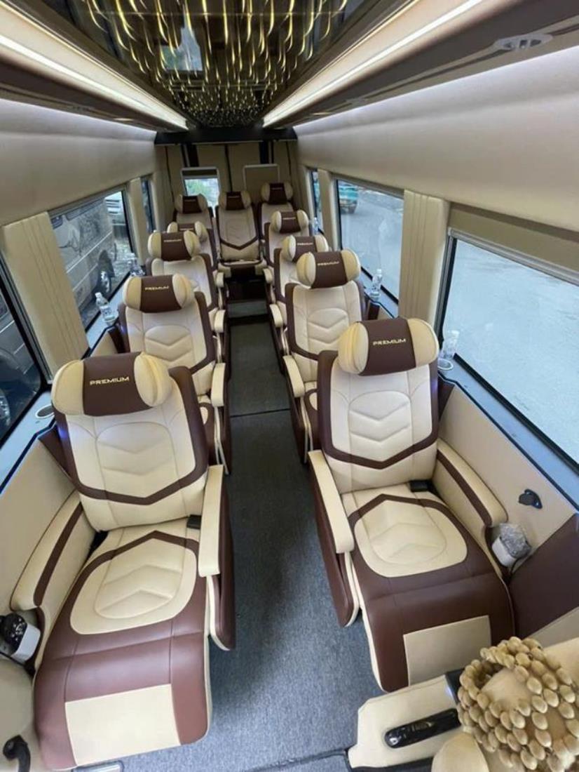 Rental Limousine 11 Seats I Premium Luxury Transportation Services In Vietnam