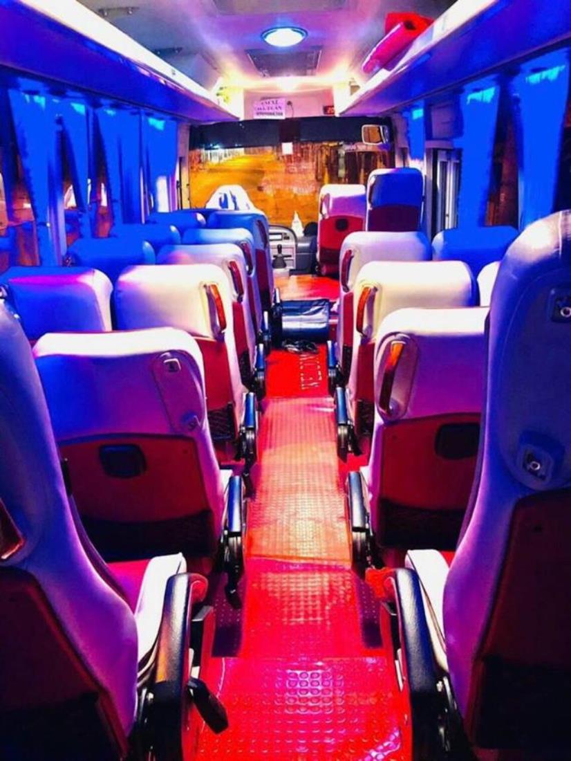 Car Rental Sai Gon To Vung tau 4-7-9-11-18 Seater Limousine