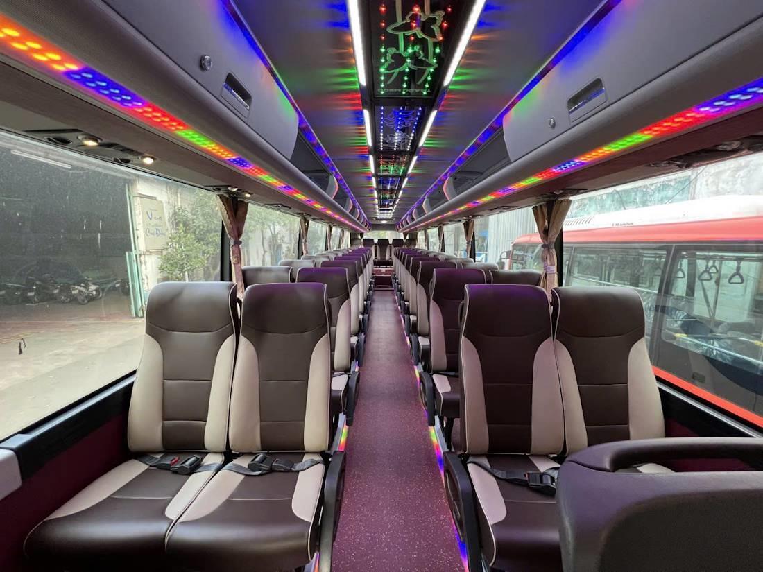 Car Rental Sai Gon To Vung tau 4-7-9-11-18 Seater Limousine